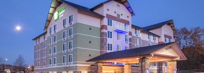 Holiday Inn Express & Suites Seattle South - Tukwila By Ihg