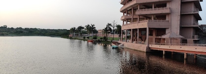 Lake View Hotel And Resort