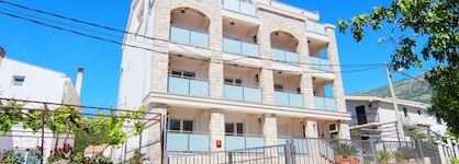 Mila & Aleksandr Apartments
