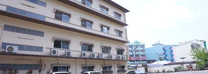 Sri Chumphon Hotel