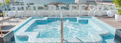 The Reef 28 Hotel & Spa - Luxury Adults Only - All Suites