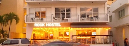 Rock Apartments By Lowkl