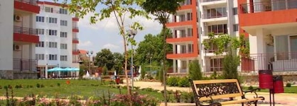 Hotel Riviera (Mavrov Komers-G.Mavrov Et)