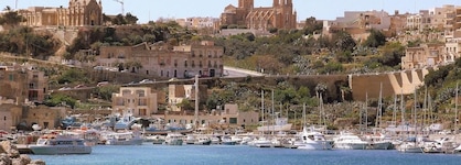 Blue Harbour 4 Seafront Apartment By Getaways Malta