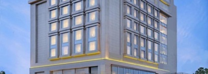 Golden Sarovar Portico