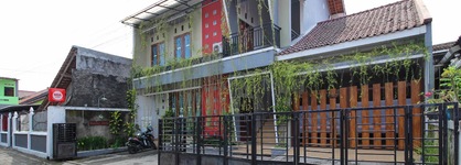 Reddoorz Near Hartono Mall