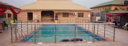 Duckland Hotel And Suites Ltd