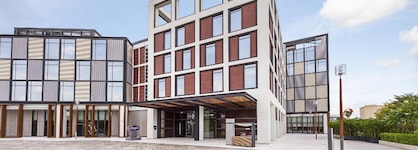 Hampton By Hilton Dubai Al Seef