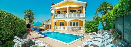 Vacation Pool Apartments