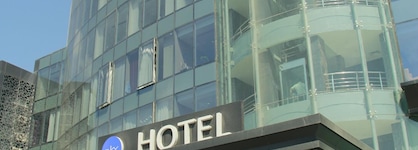 Sky Hotel Baku