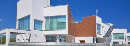 Sunrise Seaview Villas