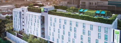 Holiday Inn Express Bangkok Soi Soonvijai By Ihg