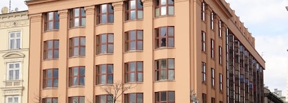 Feniks Main Square By Fragola Collection