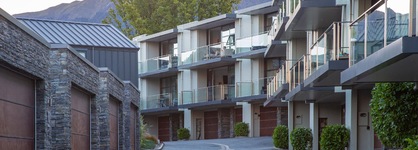 Panorama Terrace Apartments, Element Escapes