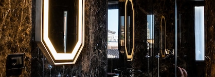 U-Visionary Roma Hotel