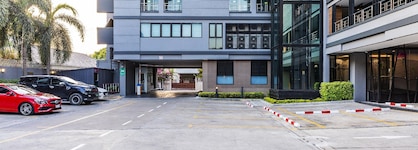 Livotel Hotel Hua Mak Bangkok