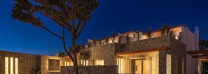 Omnia Mykonos Boutique Hotel & Suites