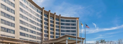 Clarion Hotel & Suites