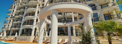Harmony Suites 10, 20 Saint Vlas