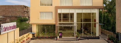 Clarks Inn Suites Katra
