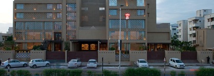 Five Petals Hotel & Banquets