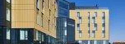 Courtyard By Marriott London Heathrow Airport