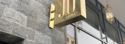Jo Hotel