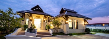 Lanna Kamin Pool Villa Airport