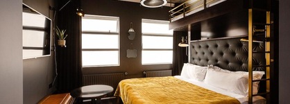 R13 - A Townhouse Hotel