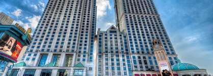 Hilton Niagara Falls  Fallsview Hotel & Suites