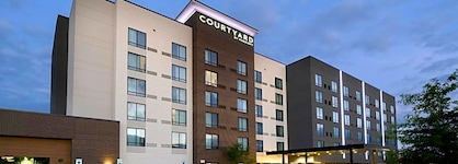 Courtyard By Marriott Charlotte Waverly
