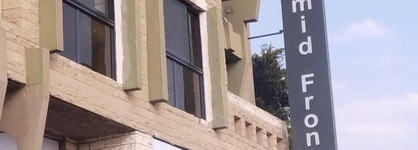 Pyramid Front Hotel