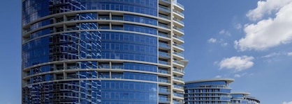 Hilton Dubai Creek Hotel & Residences