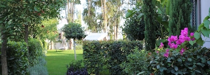 Sandora Boutique Hotel