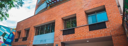 Aparta Suites Torre Poblado