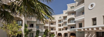 Parasol Luxury Hotel & Suites