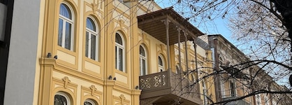 Makmani Hotel