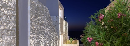 Castello Boutique Suites By The Sea - Adults Only