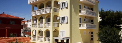 Apartments Zdravko