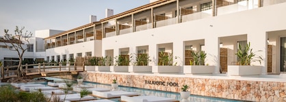 Lago Resort Menorca – Suites del Lago (Adults Only)
