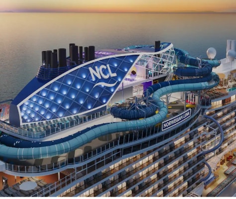 NCL Luna Exterior