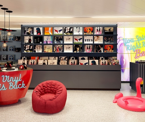 imagem Scarlet Lady 26