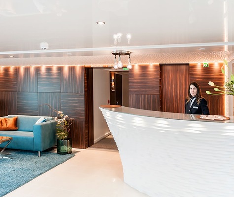 imagem Amadeus Queen 11