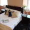 Cahir House Hotel - map