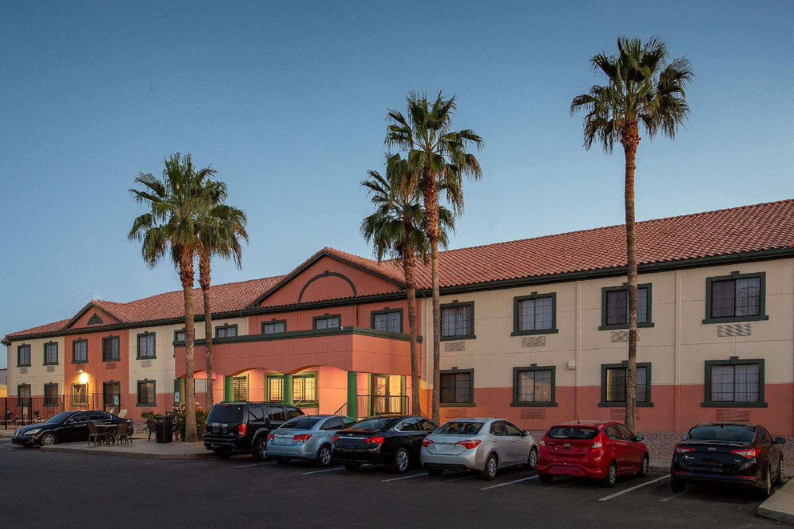 Baymont By Wyndham Phoenix I-10 Near 51St Ave - map