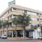 Estanza Hotel & Suites - map
