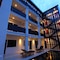 99 The Gallery Hotel - map