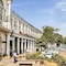 Hotel Lee Benz - map