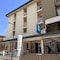 Marina Beach Suite Hotel - map