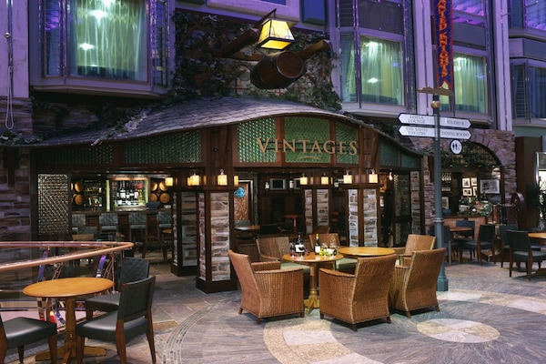 Vintage Lounge